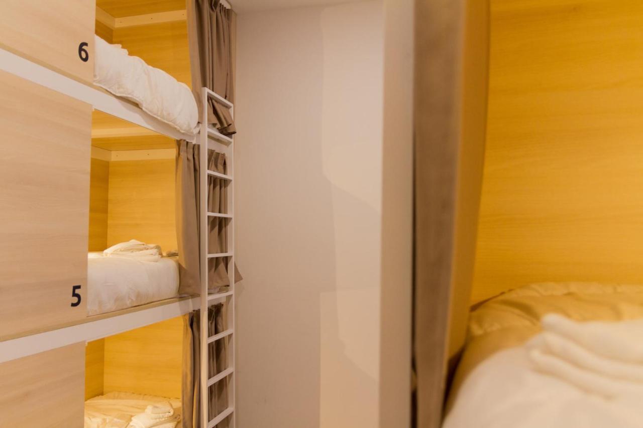 Cama Individual en habitación compartida masculina